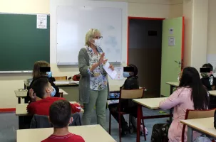 Photo d'archives de la rentrée masquée au collège Anne Frank de Brives-Charensac.