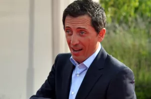 Gad Elmaleh fera escale au Palais Des Spectacles Vals le 5 mars 2021.