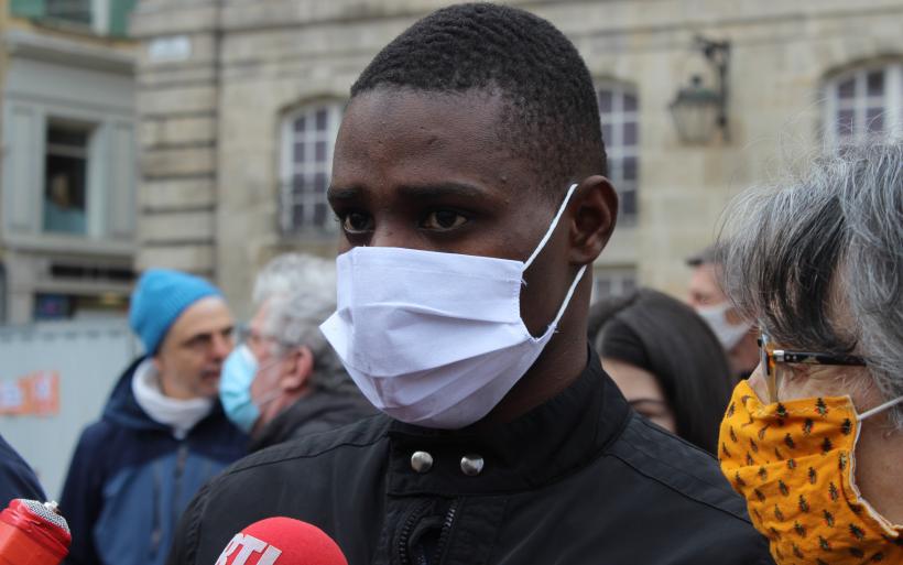Madama a été conduit au centre de rétention de Lyon.